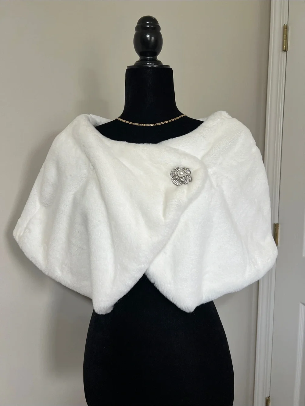 MSK White Faux Fur Bridal Wrap with Silver-Tone Brooch
